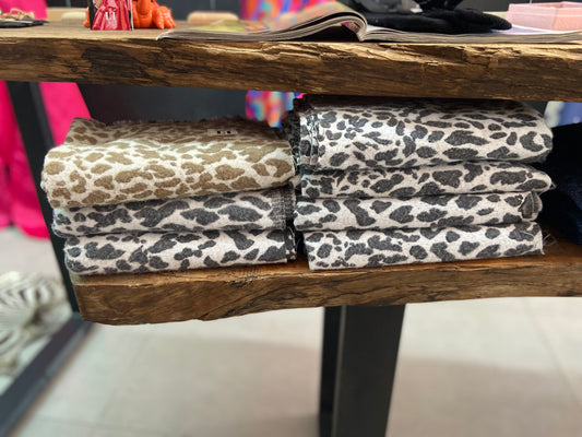 Grey Leopard Print Scarve