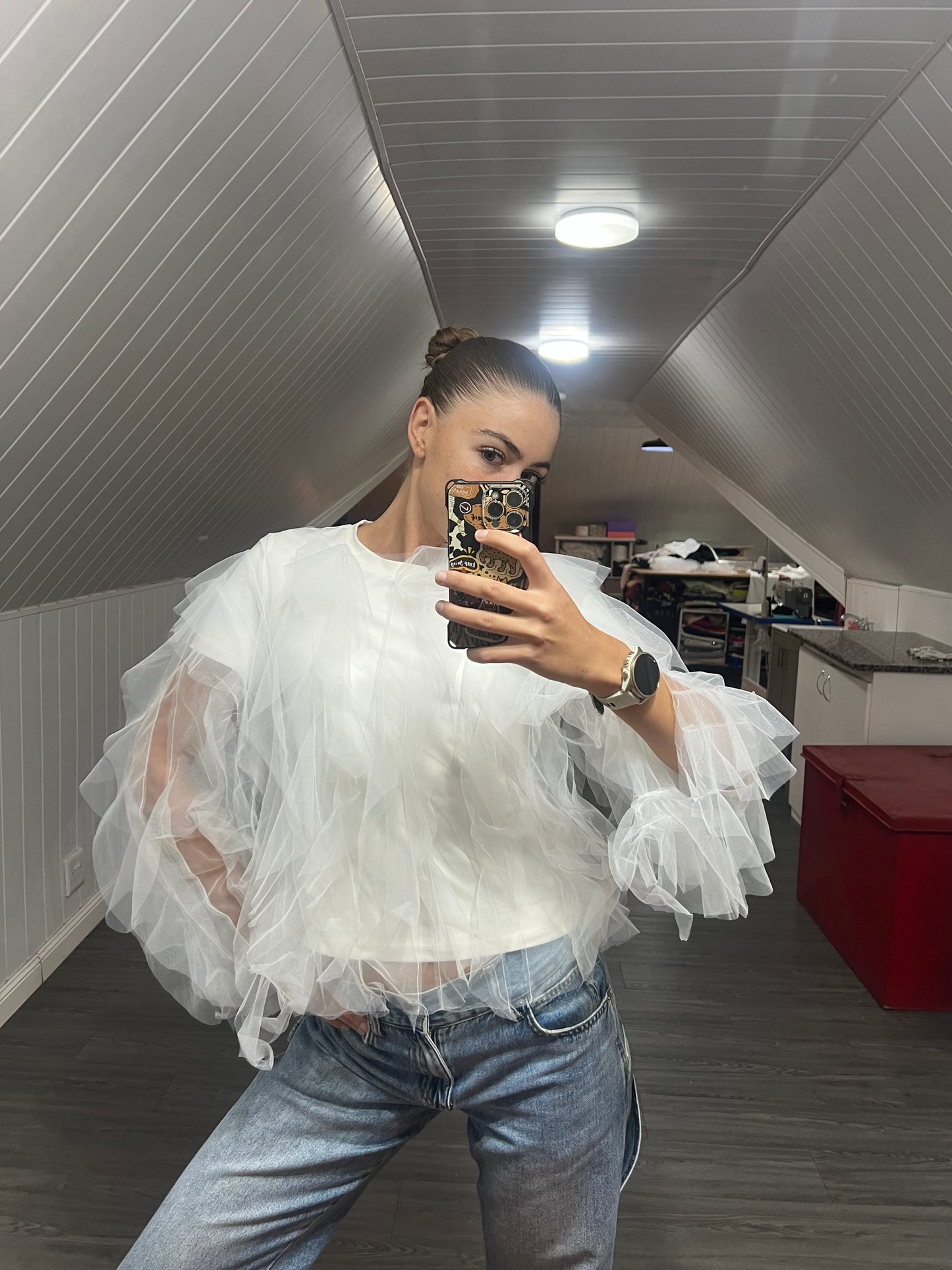 Frill top