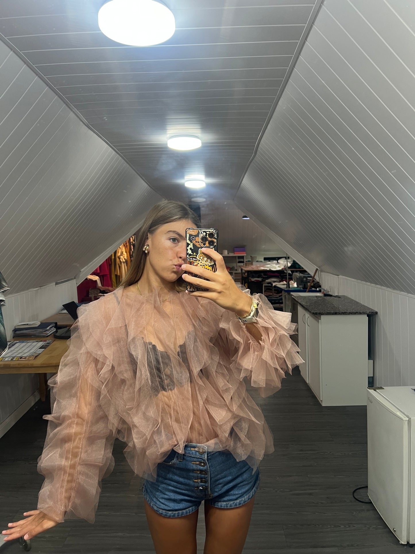 Frill top