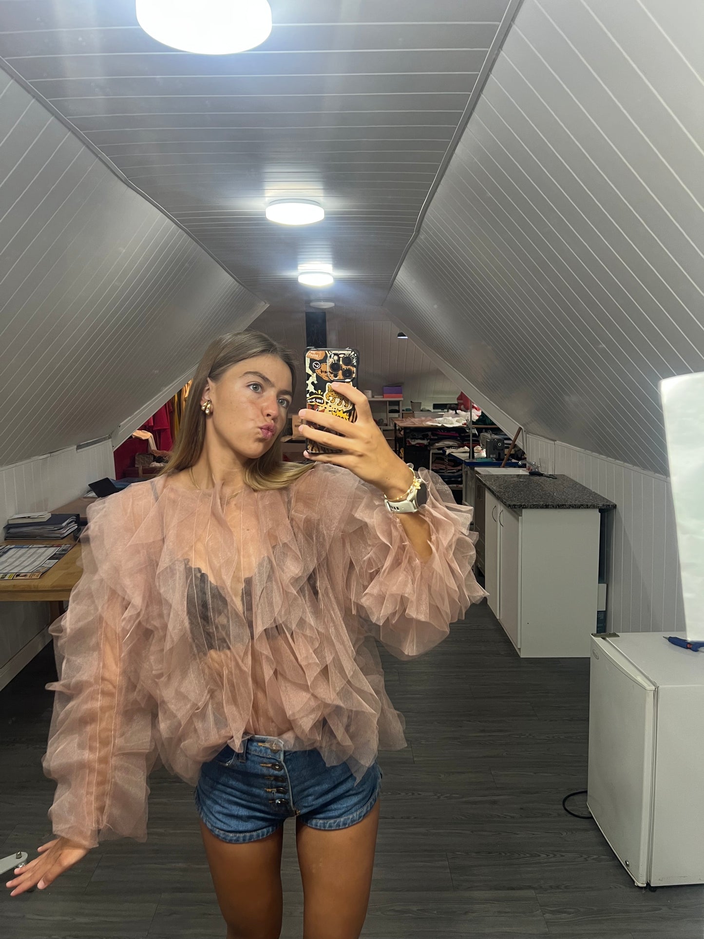 Frill top