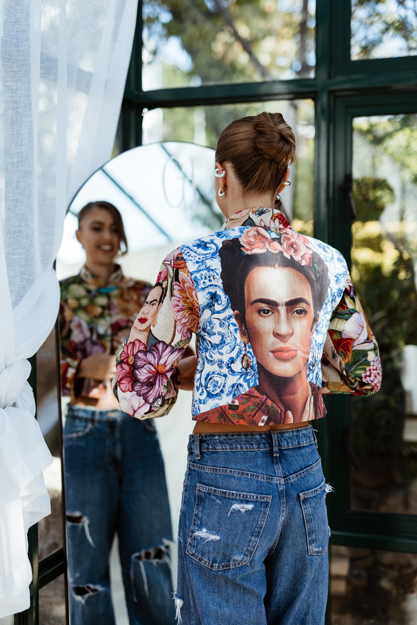 Frida x Chinese Collar