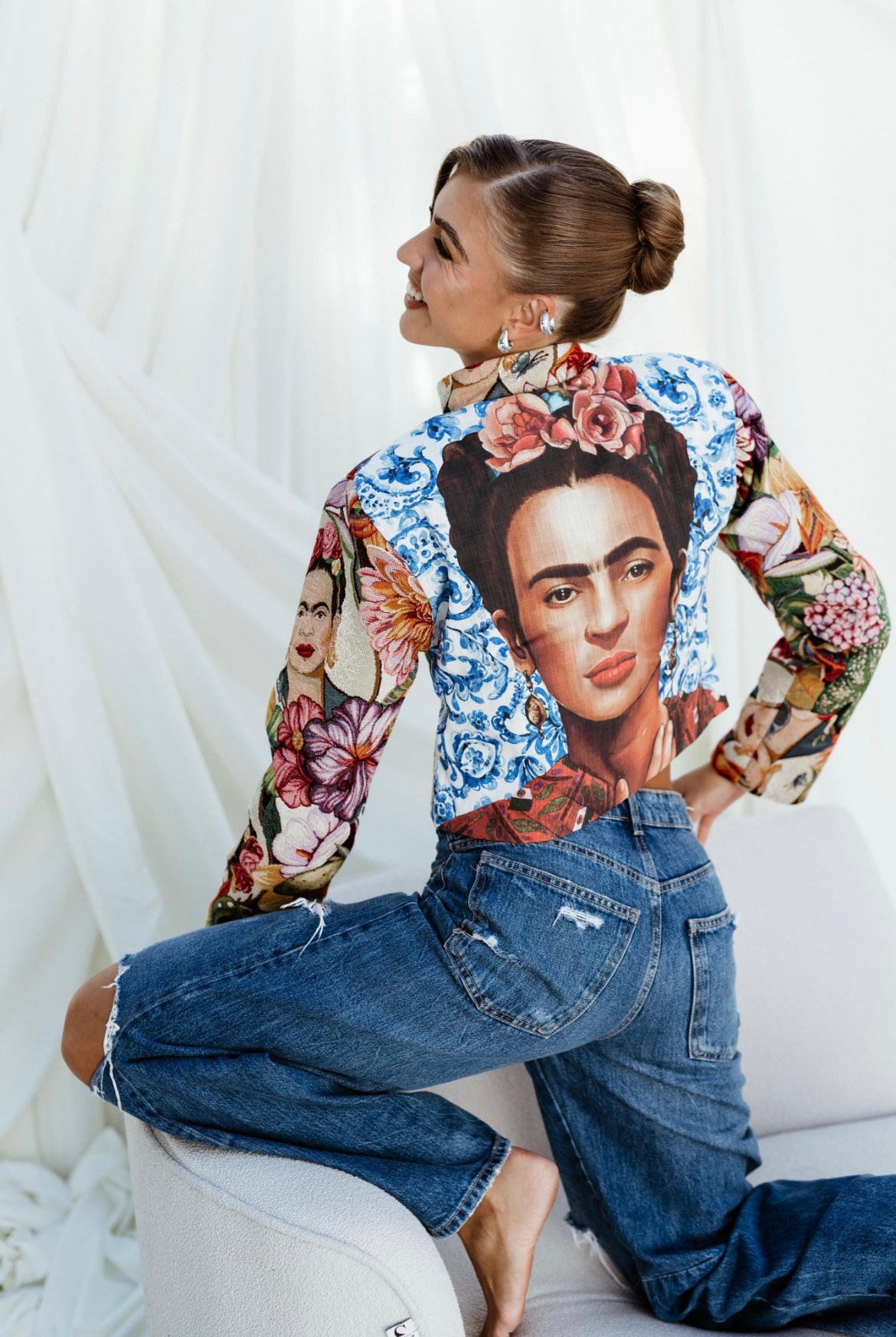 Frida x Chinese Collar
